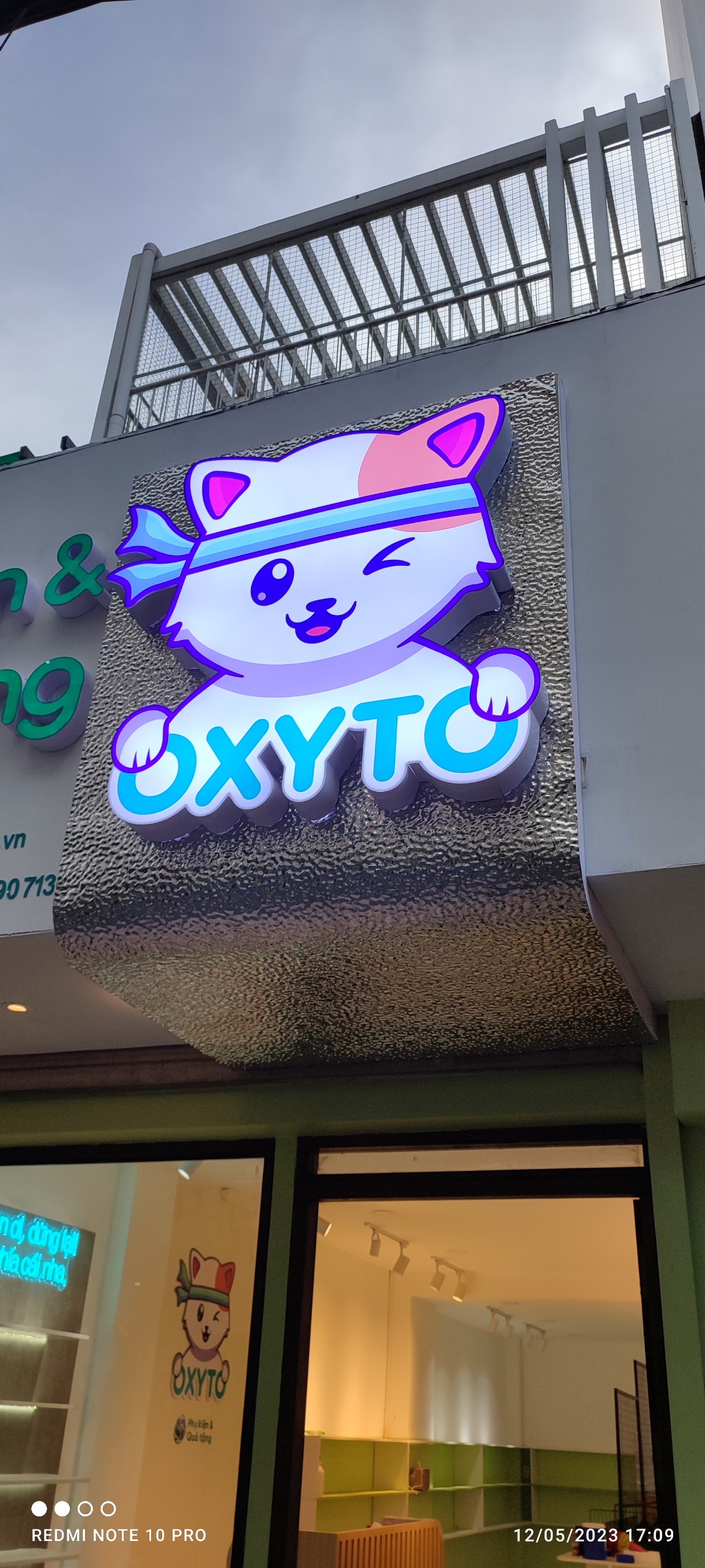 thi-cong-bien-hieu-tphcm