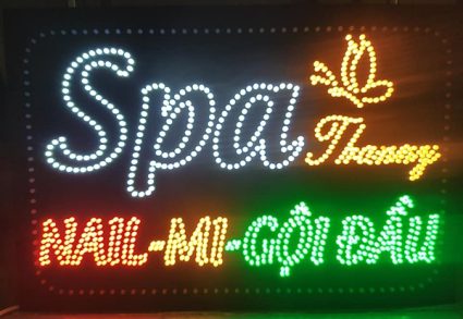 thi-cong-bien-hieu-spa-tphcm