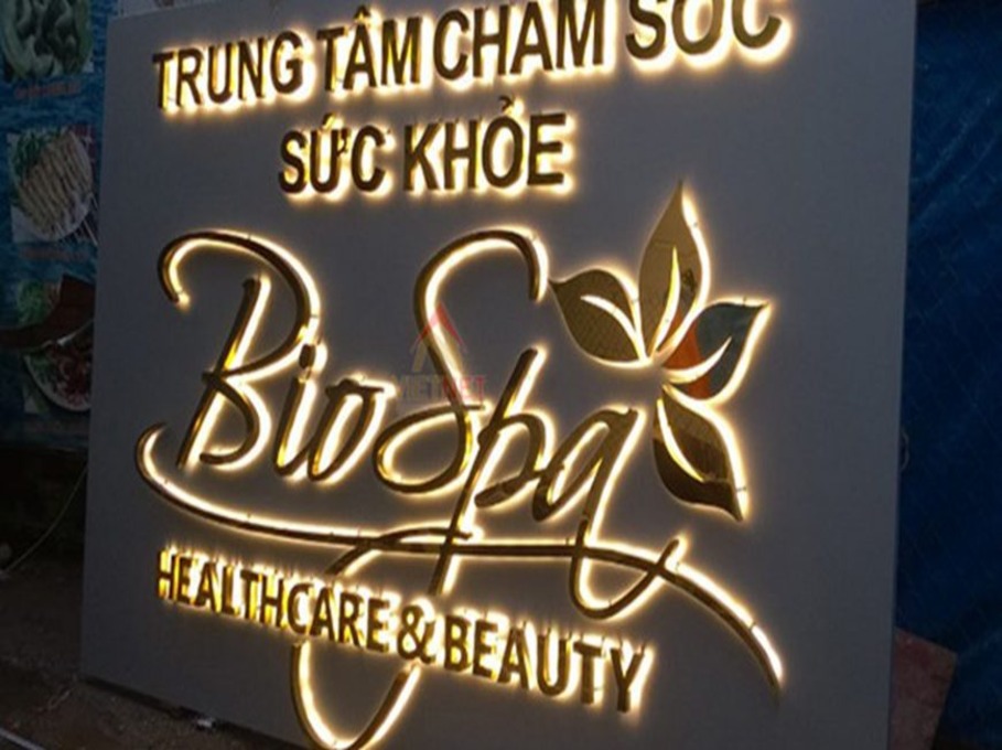 thi-cong-bien-hieu-spa-tphcm