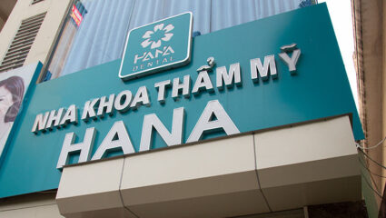 Thi công bảng hiệu phòng khám