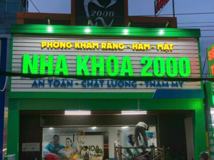 Thiết kế bảng hiệu phòng khám