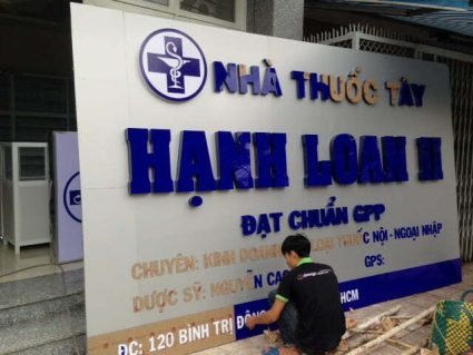 bảng hiệu thuốc tây chữ nổi