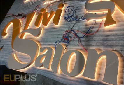 chữ sáng chân đẹp mắt