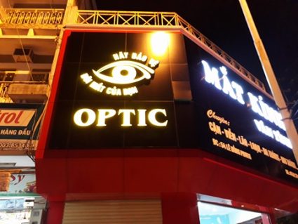 Màu sắc nổi bật