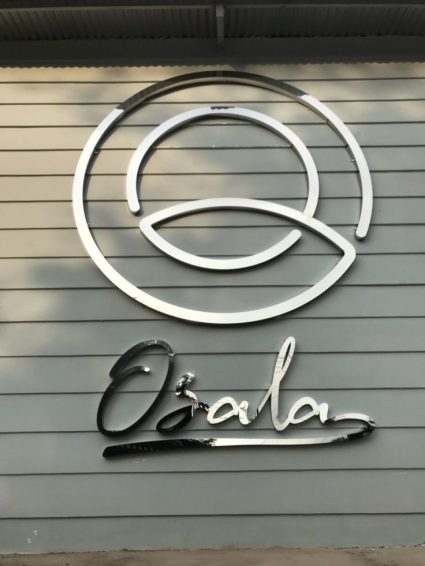 Logo chữ inox nổi đẹp