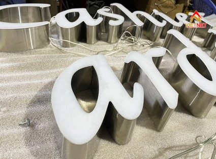 Chữ inox sáng mặt