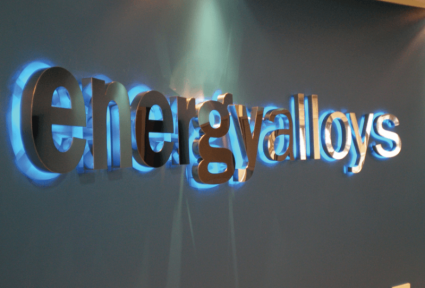 chữ inox sáng chân