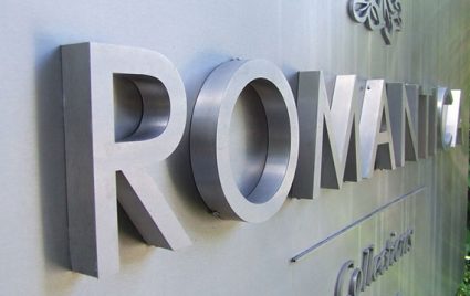 chữ inox full trắng xước