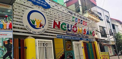 Mẫu bảng hiệu mầm non sắc màu