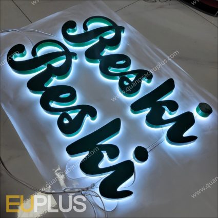 Logo chữ nổi sáng chân