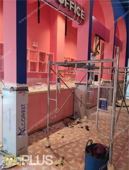 Màu alu hồng tươi sáng và trẻ trung