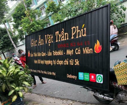 Bảng hiệu tôn cho quán ăn