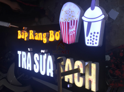 Làm bảng hiệu quán trà sữa
