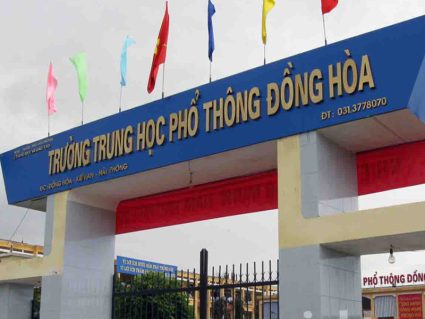 Biển hiệu trường cấp 3