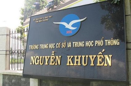 Biển hiệu THCS THPT