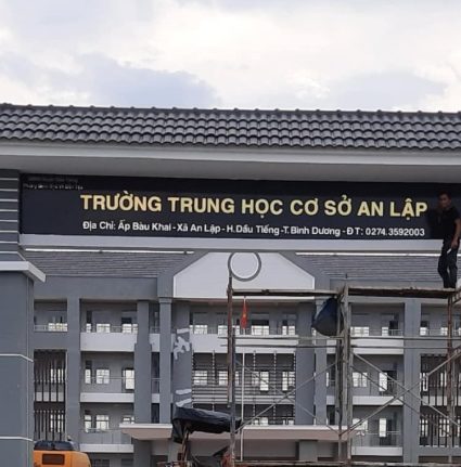 Nội dung biển hiệu trường THCS