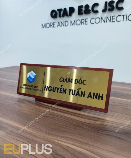 Bảng chức danh bằng Inox ăn mòn
