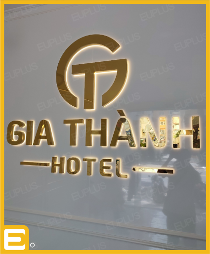 Vách Logo khách sạn Gia Thành