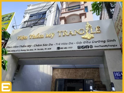 Bảng hiệu mặt tiền sang trọng