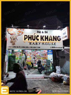 Bảng hiệu shop mẹ và bé