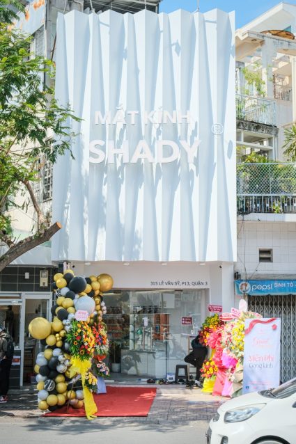 Bảng hiệu sang trọng