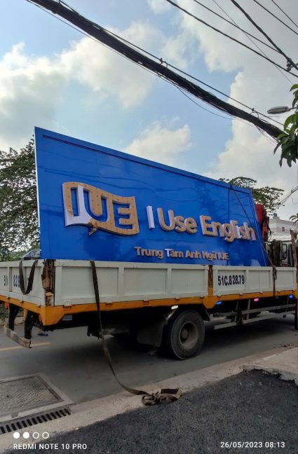 Bảng hiệu alu chữ nổi