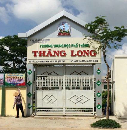 Bảng hiệu trường học