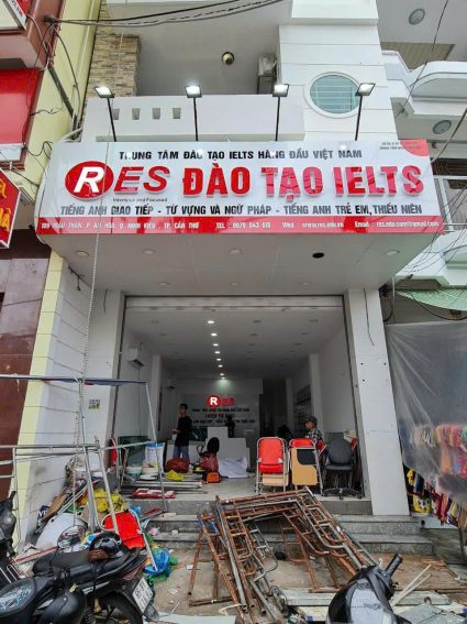 Bảng hiệu chữ nổi