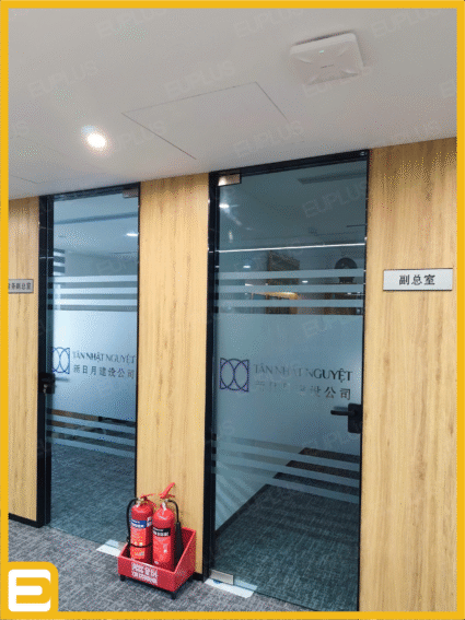 Thi công decal văn phòng