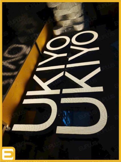 Chữ nổi sáng đèn