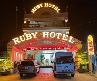 Khảo sát làm bảng hiệu hotel