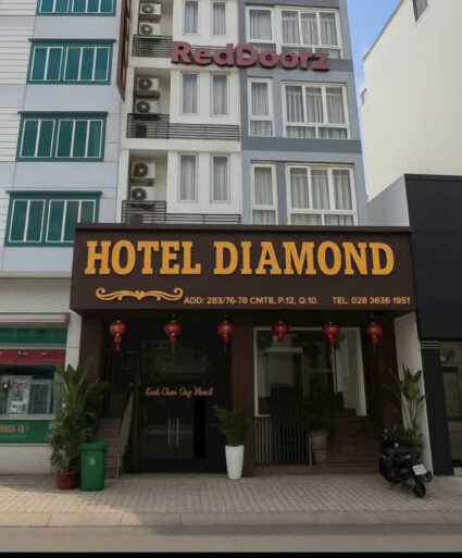 Thiết kế bảng hiệu Hotel