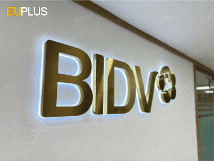 Logo inox sáng đèn