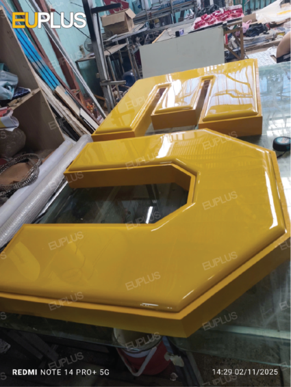 Gia công logo tòa nhà